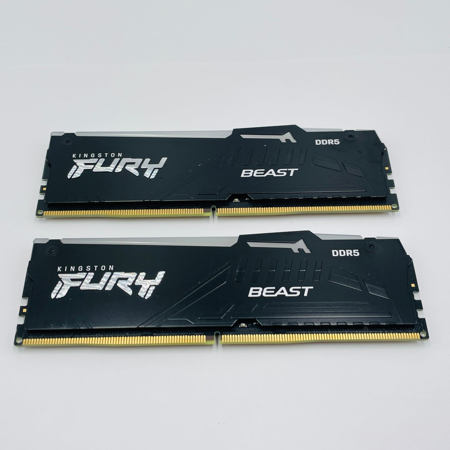 キングストンテクノロジー Kingston FURY デスクトップPC用メモリ DDR5 AM5 AMD EXPO認定 6000MT/秒 16GB×2枚 Kingston FURY Beast ビースト RGB AM5 CL36 KF560C36BBEAK2-32 【C4687-N】