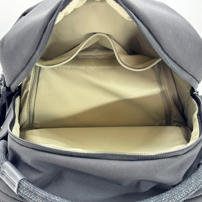 美品 OneGo Lite Backpack 22L (マットブラック) カメラバッグ 多機能バックパック【C7562】