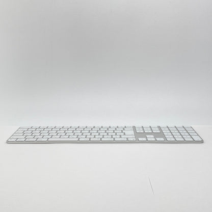 美品 Touch ID搭載 Magic Keyboard（テンキー付き）日本語配列 MMMR3J/A【C6981-80】