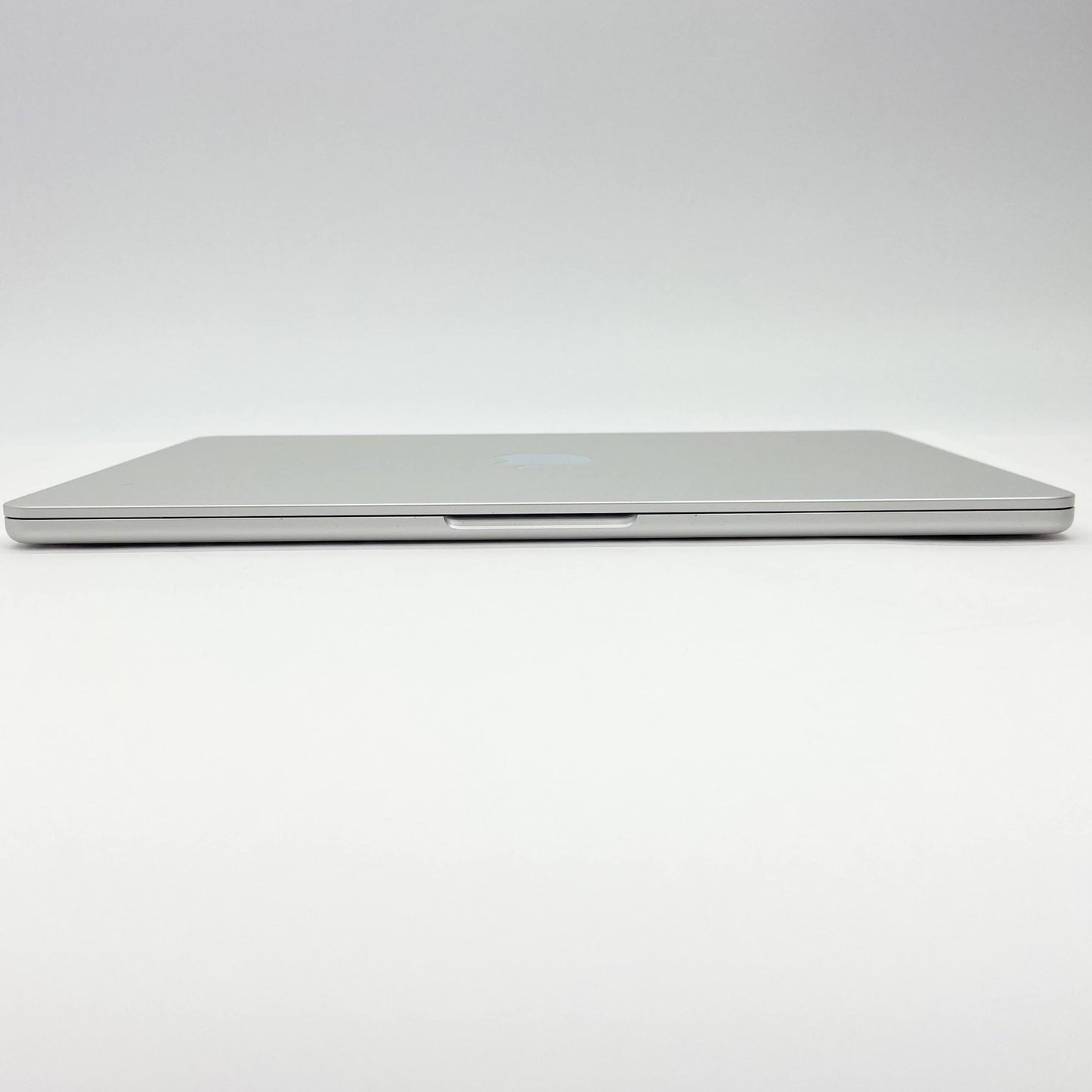 MacBook Air M2 2022 8コアCPU/8コアGPU 8GB 256GB MLXY3J/A シルバー バッテリー最大容量87%【C5671-80】