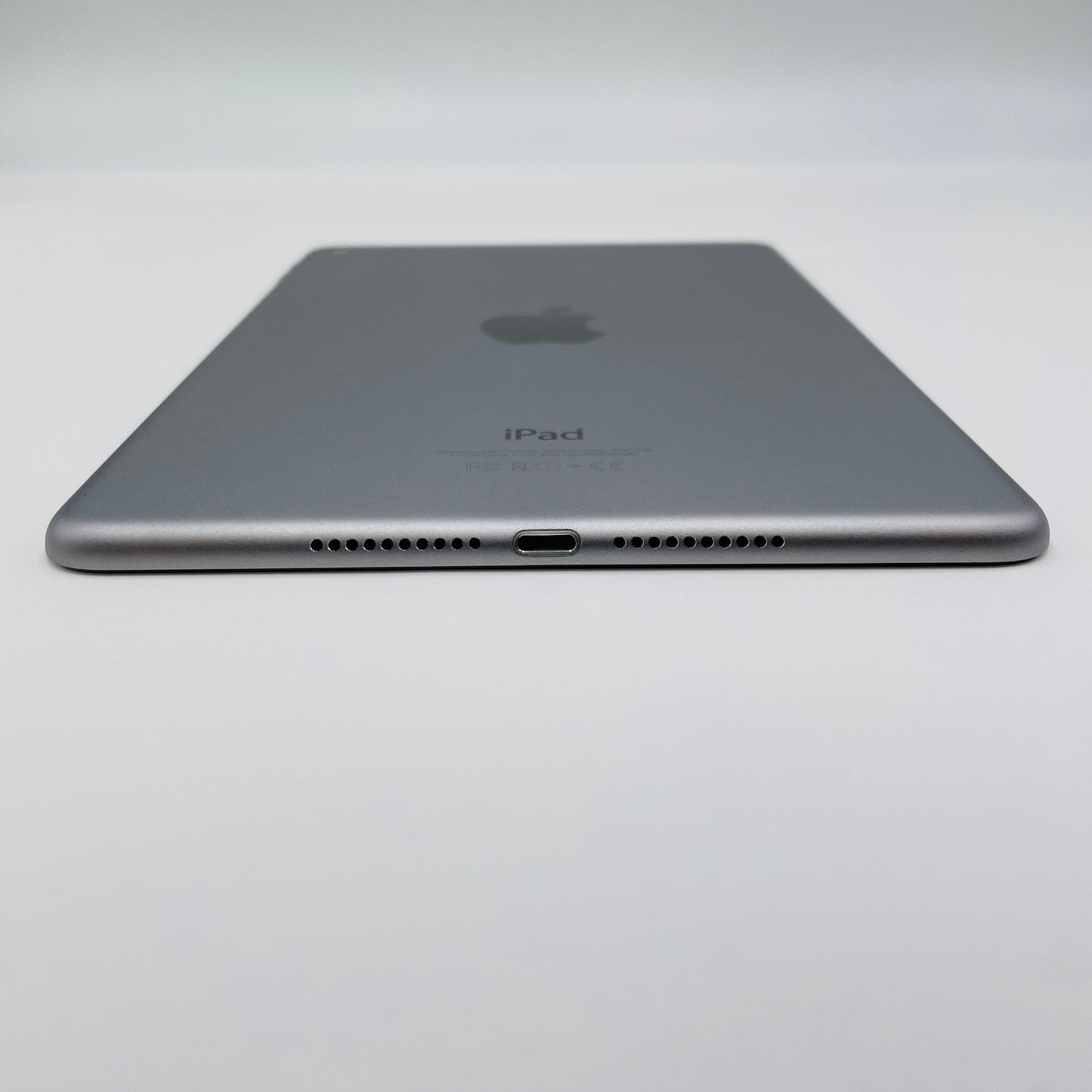 Apple iPad mini 4 128GB Space Gray Wi-Fiモデル FK9N2J/A 【C4457-C】
