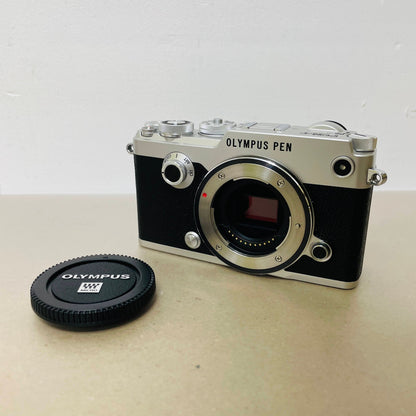美品 オリンパス OLYMPUS PEN-F ボディ Body SLV ミラーレス一眼 【C3548-60】