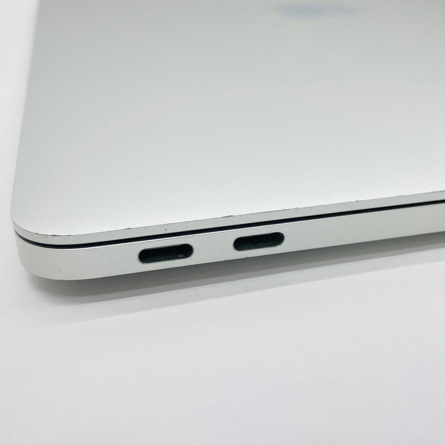 Apple MacBook Pro 13インチ 2017 Two Thunderbolt 3 ports 2.3GHz デュアルコア i5 8GB 512GB【C4291-80】