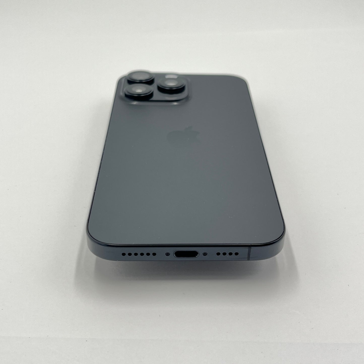 Apple iPhone 16 Pro Max MYWG3J/A 256GB SIMフリー版 バッテリー最大容量89%【C6380-C】