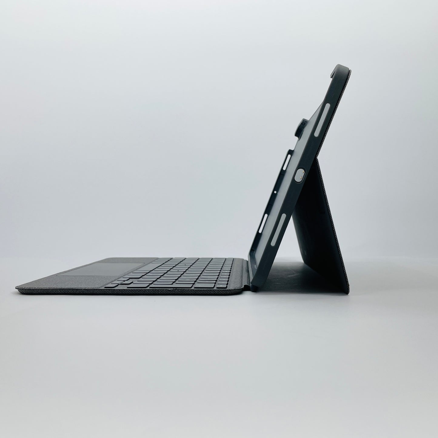 美品 Logicool iPad Air 第4世代 & 第5世代用 COMBO TOUCH YU0048【C4630-60】