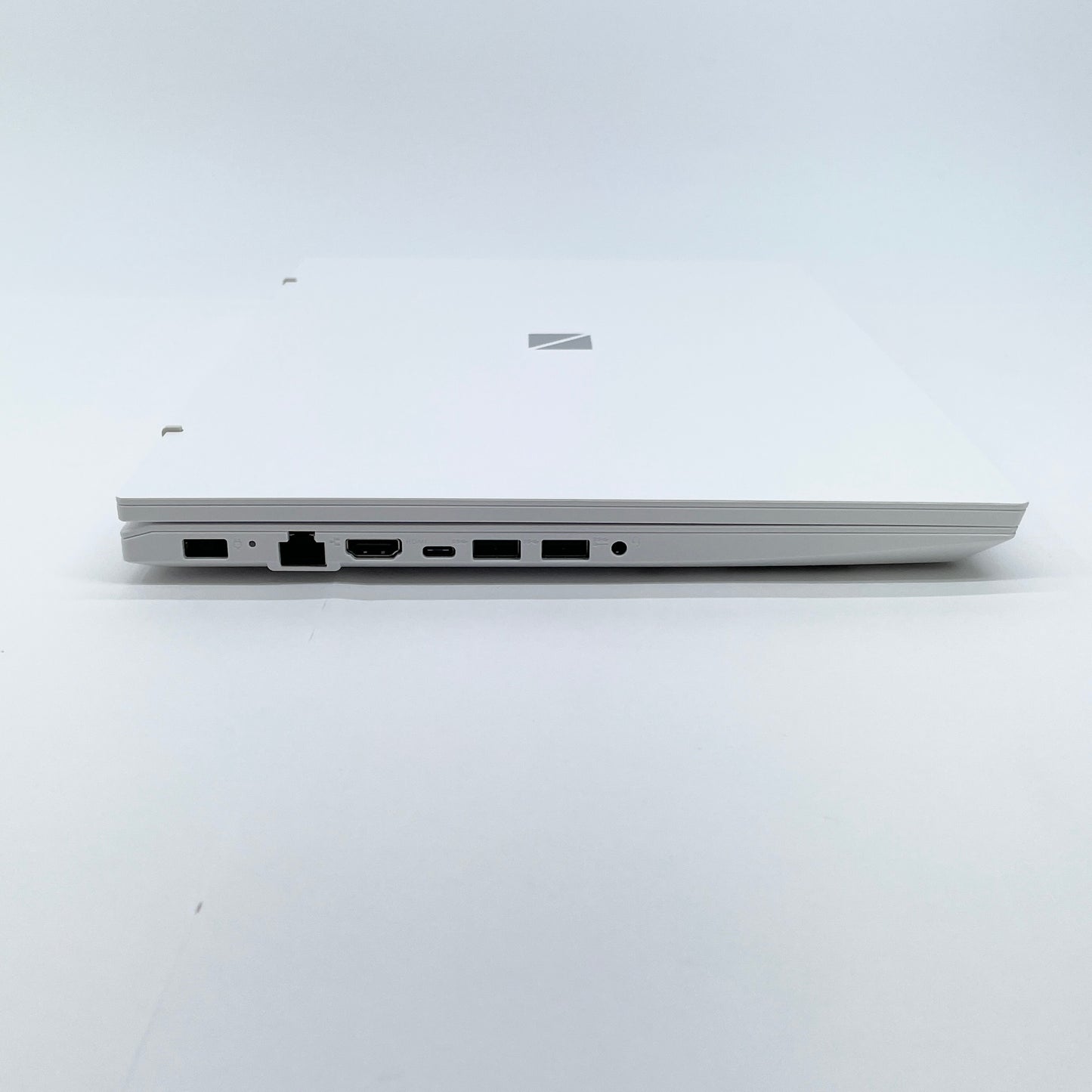 美品 LAVIE Direct N15 15インチ i5 1235U 32GB 512GB Windows11Home 充電器付属 バッテリー最大容量100% 【C7658-80】