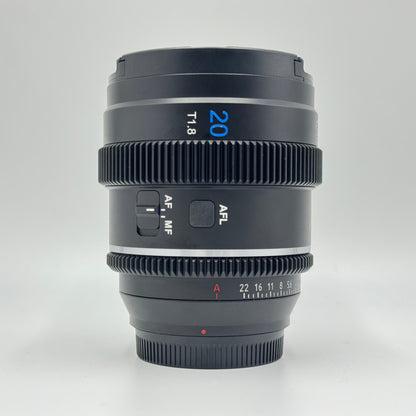 美品 SIRUI 20mm T1.8 1.33x AF Anamorphic ソニーEマウント【C8189-60】