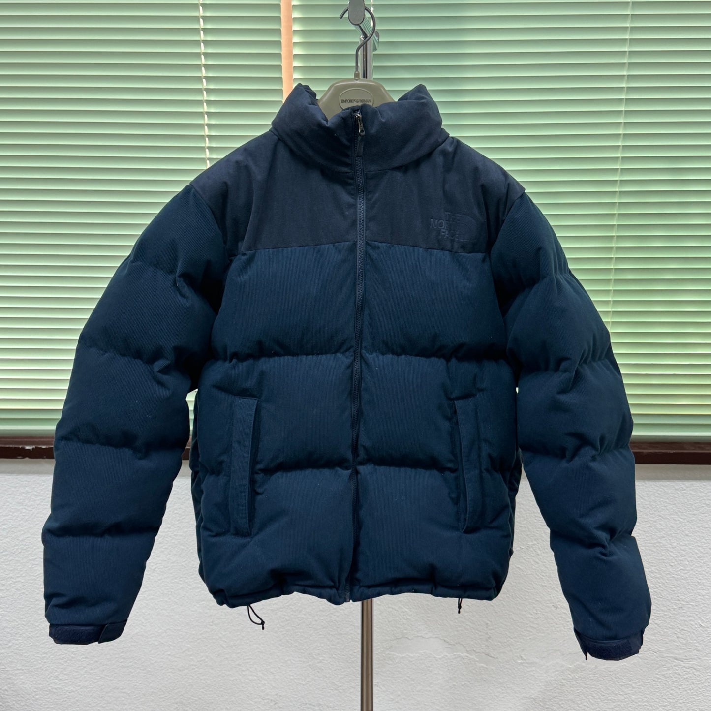 THE NORTH FACE ノースフェイス ジャケット ネイビー 紺 直営店限定 コーデュロイ ヌプシ ダウンジャケット (Corduroy Nuptse Jacket) ND92231R アウター ブルゾン サイズ:XL【C6024】