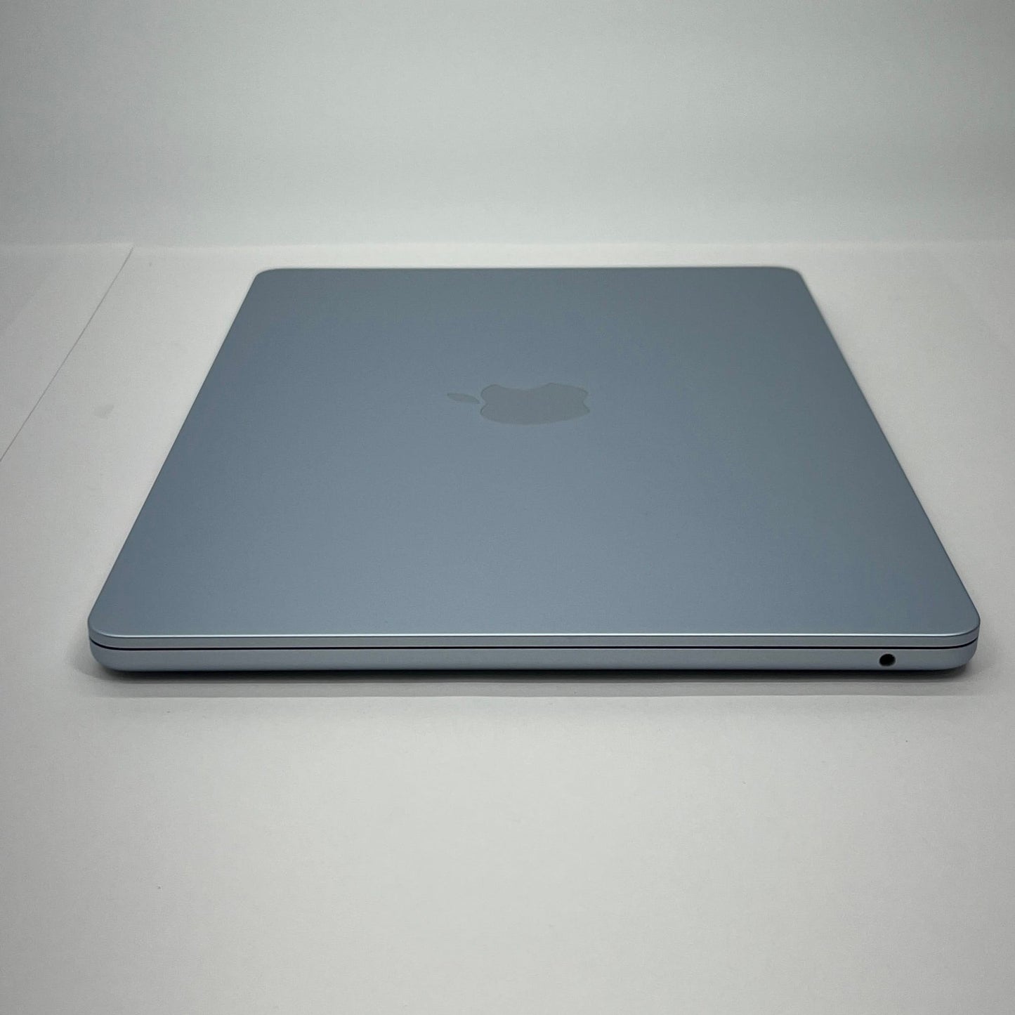 新品同様 美品 Apple MacBook Air 13インチ 2025 M4 10コア 16GB SSD512GB スカイブルー MC6U4J/A バッテリー最大容量100% 【5949-80】