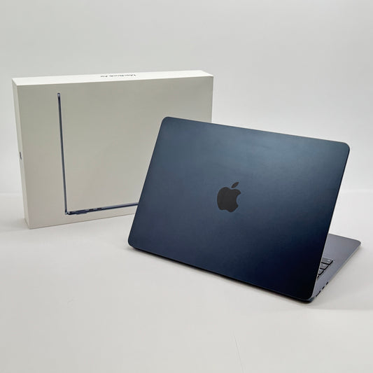美品Apple Mac Book Air 2025 13インチ M4 10コアCPU 8コアGPU SSD256GB 16GB MW123J/A ミッドナイト 充放電回数3回 バッテリー最大容量100% 付属品完備【C7241-80】