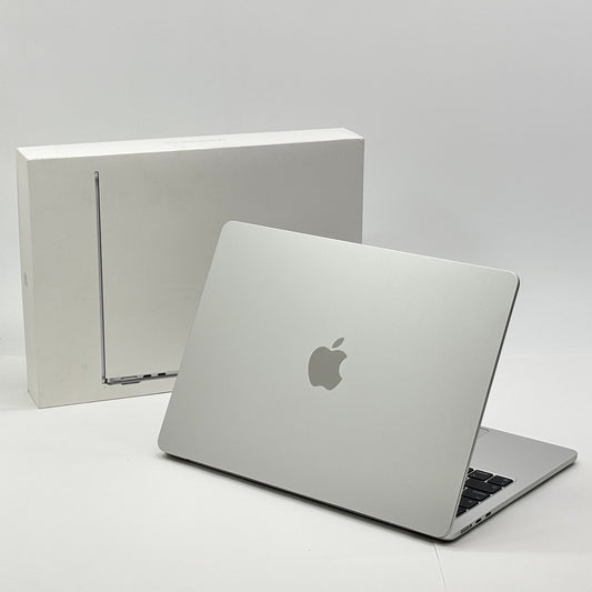 新品同様 美品 バッテリー最大容量100% Apple MacBook Air 13インチ 2022 M2 8GB 256GB シルバー MLXY3J/A 【C8915-80】
