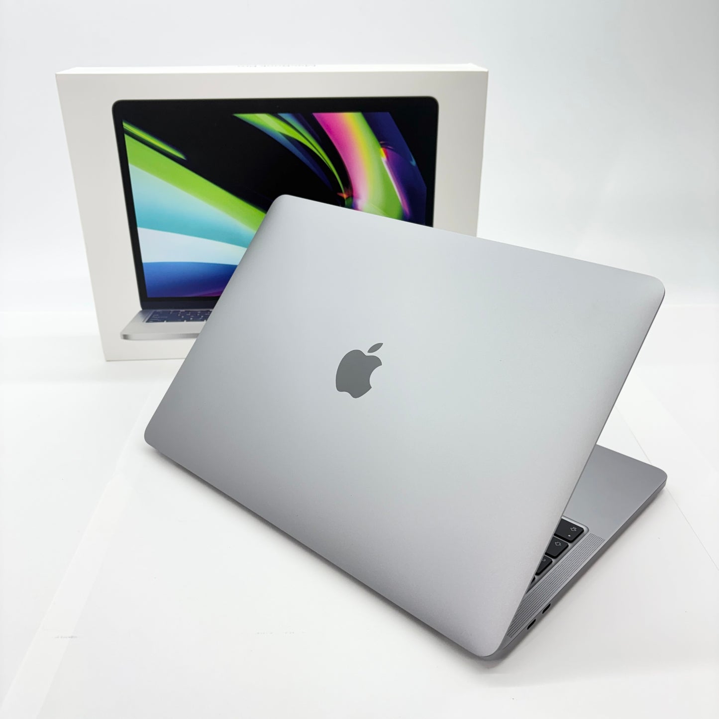 美品 新品同様 MacBook Pro Retina 13インチ (Mid 2022) Apple M2 8コア/8GB/SSD 256GB スペースグレイ MNEH3J/A バッテリー最大容量100%【C5466-80】