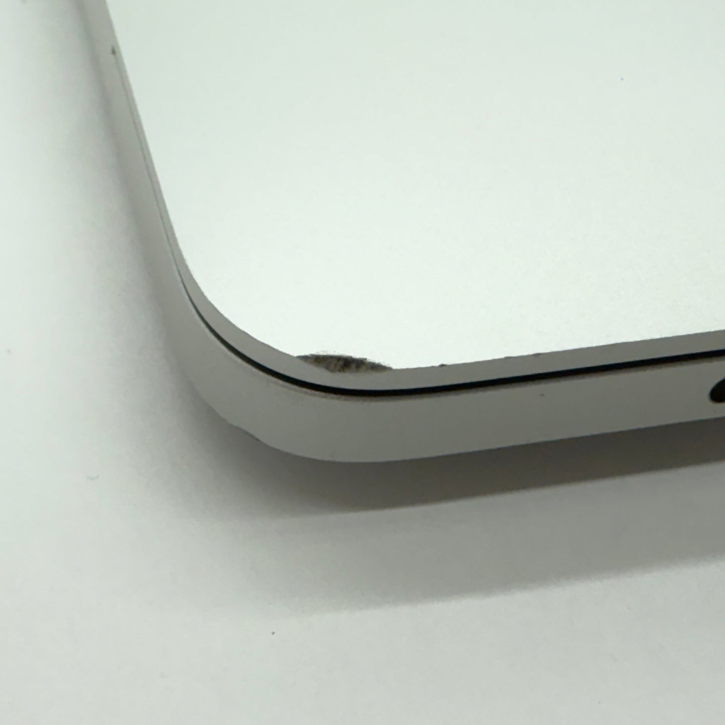 MacBook Pro 13インチ Mid 2019 i5 1.4GHz 8GB SSD 256GB シルバー MUHR2J/A 【C5199-80】