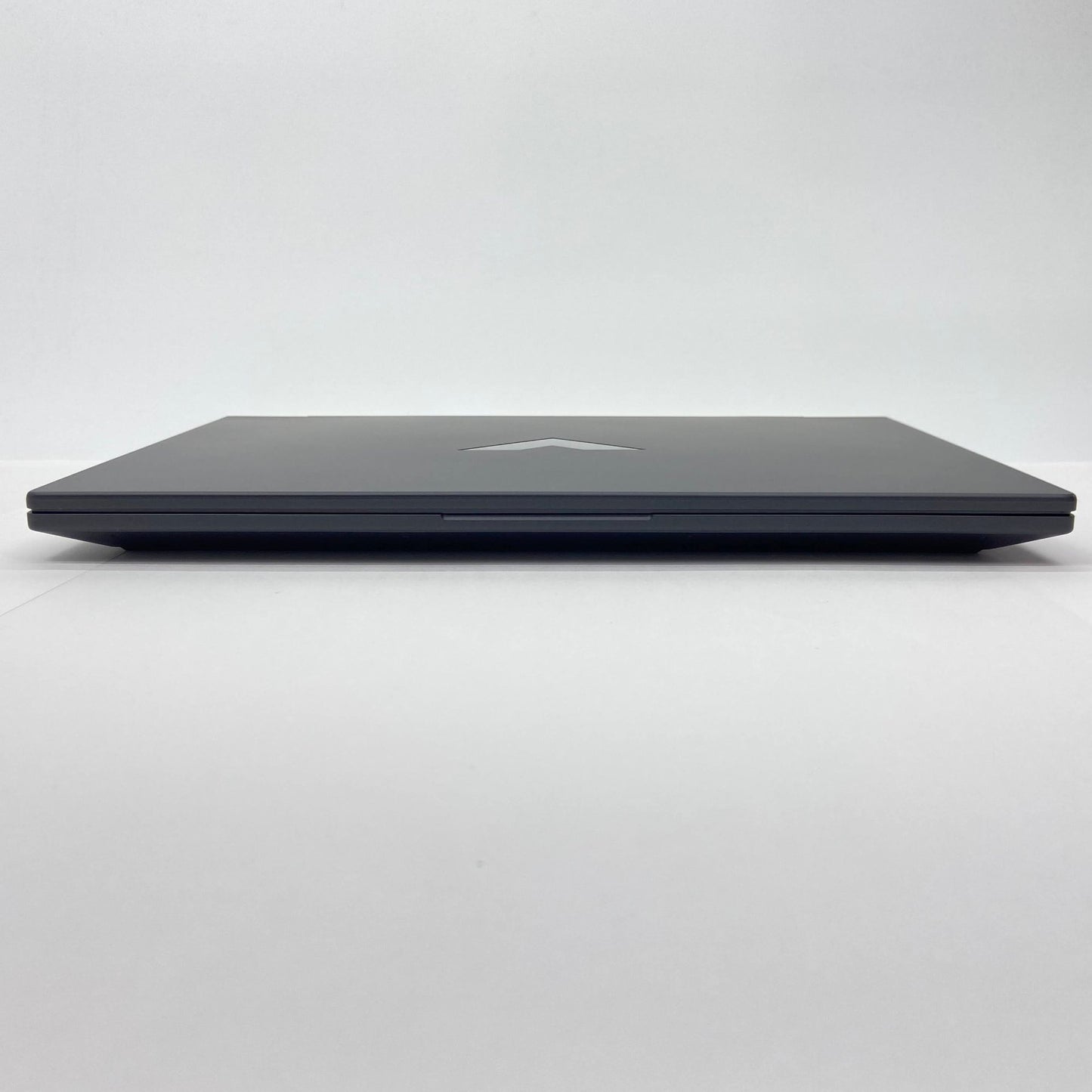 美品 Victus by HP Gaming Laptop 15-fb2082wm Ryzen 5 8645HS 32GB SSD1TB RTX4050 Windows11Home USキー バッテリー最大容量100%【C5128-100】