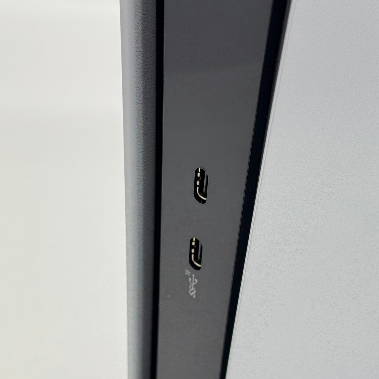 美品 SONY PlayStation 5 pro (PS5 pro) 本体 CFI-7000B01【C7445-140】