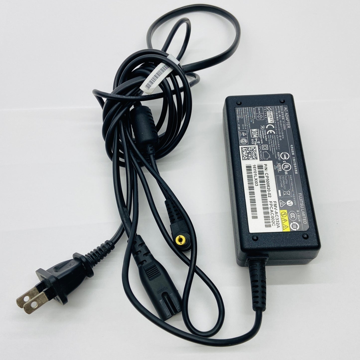 富士通 LIFEBOOK AH45/A3 Core i3-6100U 4GB HDD 1TB Windows 10 Home【C4334-80】