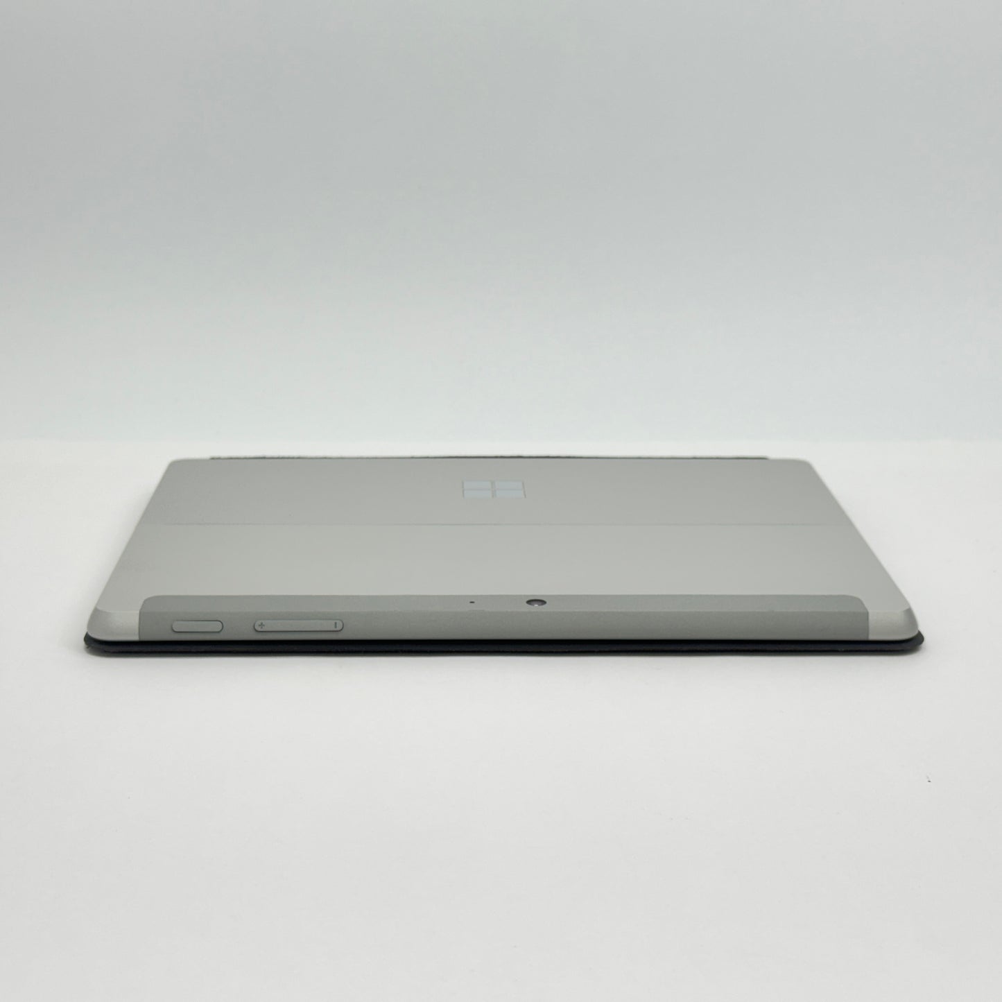 Microsoft Surface Go 4 2067 Intel（R) N200 8GB SSD 64GB Windows11Pro タイプカバー付属 バッテリー最大容量100% 【C8005-60】