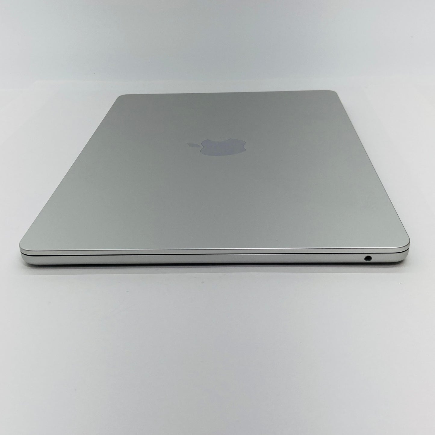 Apple MacBook Air 13インチ M2 8GB SSD256GB MLXY3J/A シルバー バッテリー最大容量99%【C4645-80】