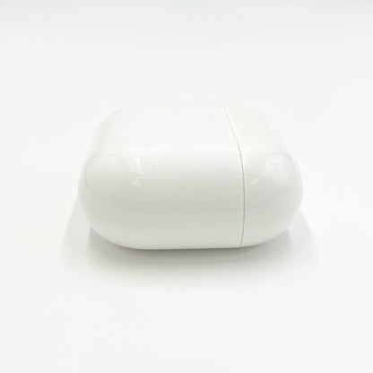 Apple アップル AirPods 4（ANC） アクティブノイズキャンセリング搭載モデル【C6748-C】