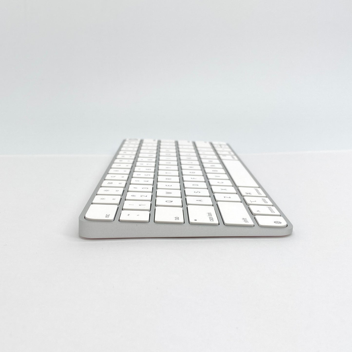 美品 Apple Magic Keyboard with Touch ID US配列 MXCK3LL/A A3118【C6920-60】