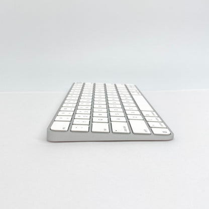 美品 Apple Magic Keyboard with Touch ID US配列 MXCK3LL/A A3118【C6920-60】