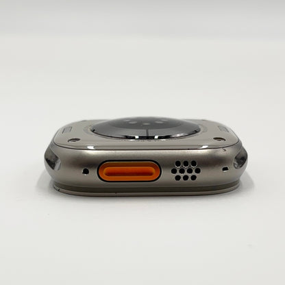Apple Watch Ultra 第1世代 GPS+Cellularモデル 49mm チタニウム MQFR3J/A スターライト【C8692-C】