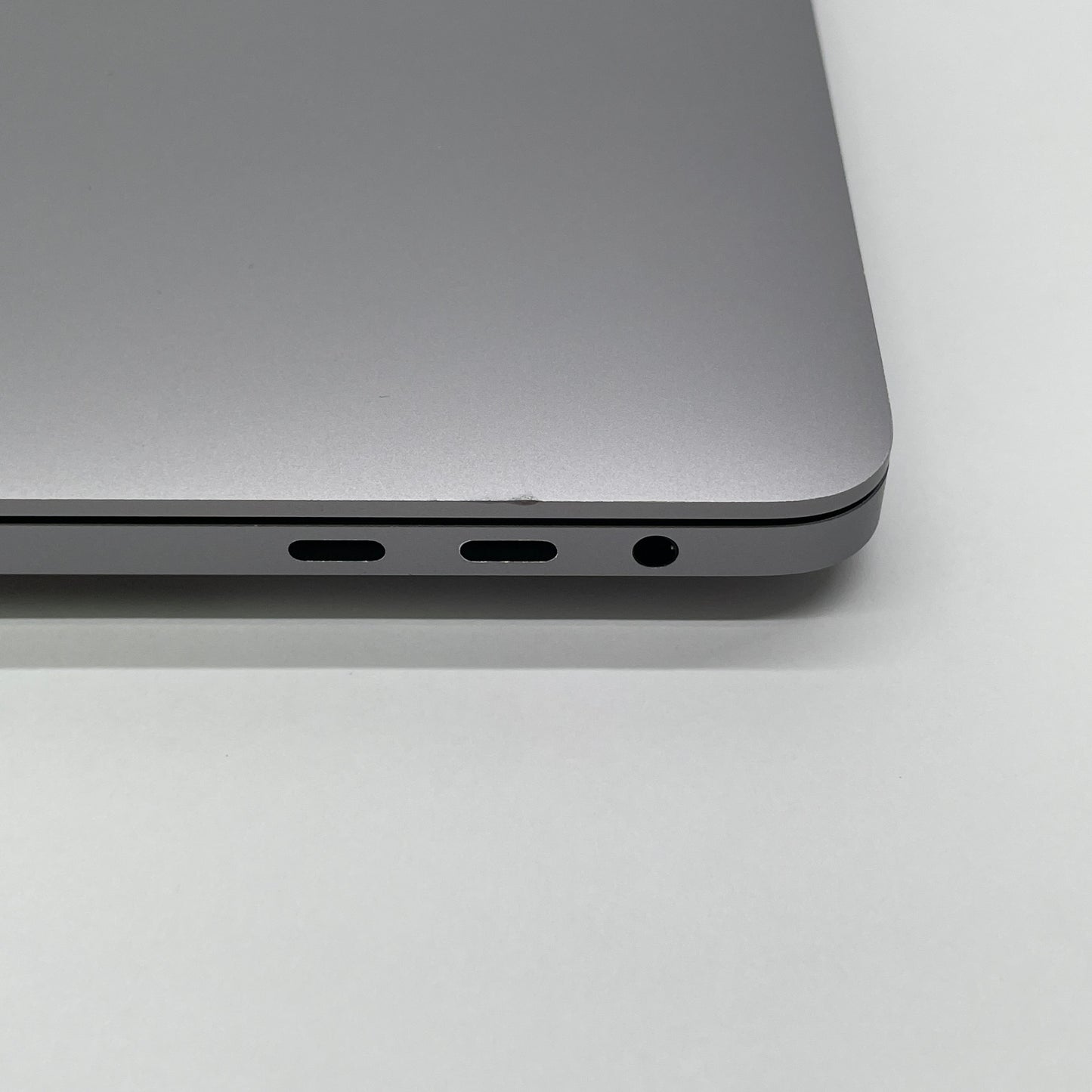 Apple MacBook Pro 16インチ 2019 i9 2.3GHz 16GB 1TB SSD Radeon Pro 5500M スペースグレイ 【C8379-80】