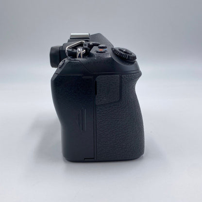 美品 オリンパス OLYMPUS OM-D E-M1 Mark III IM019 ボディ 【C4704-60】