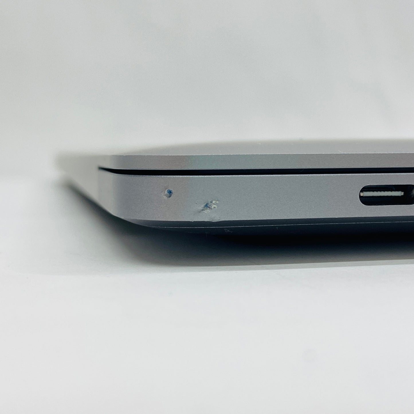 バッテリー最大容量89% Apple MacBook Pro 13インチ M1 8C 2020 8GB 256GB MYD82J/A C3878 80サイズ発送