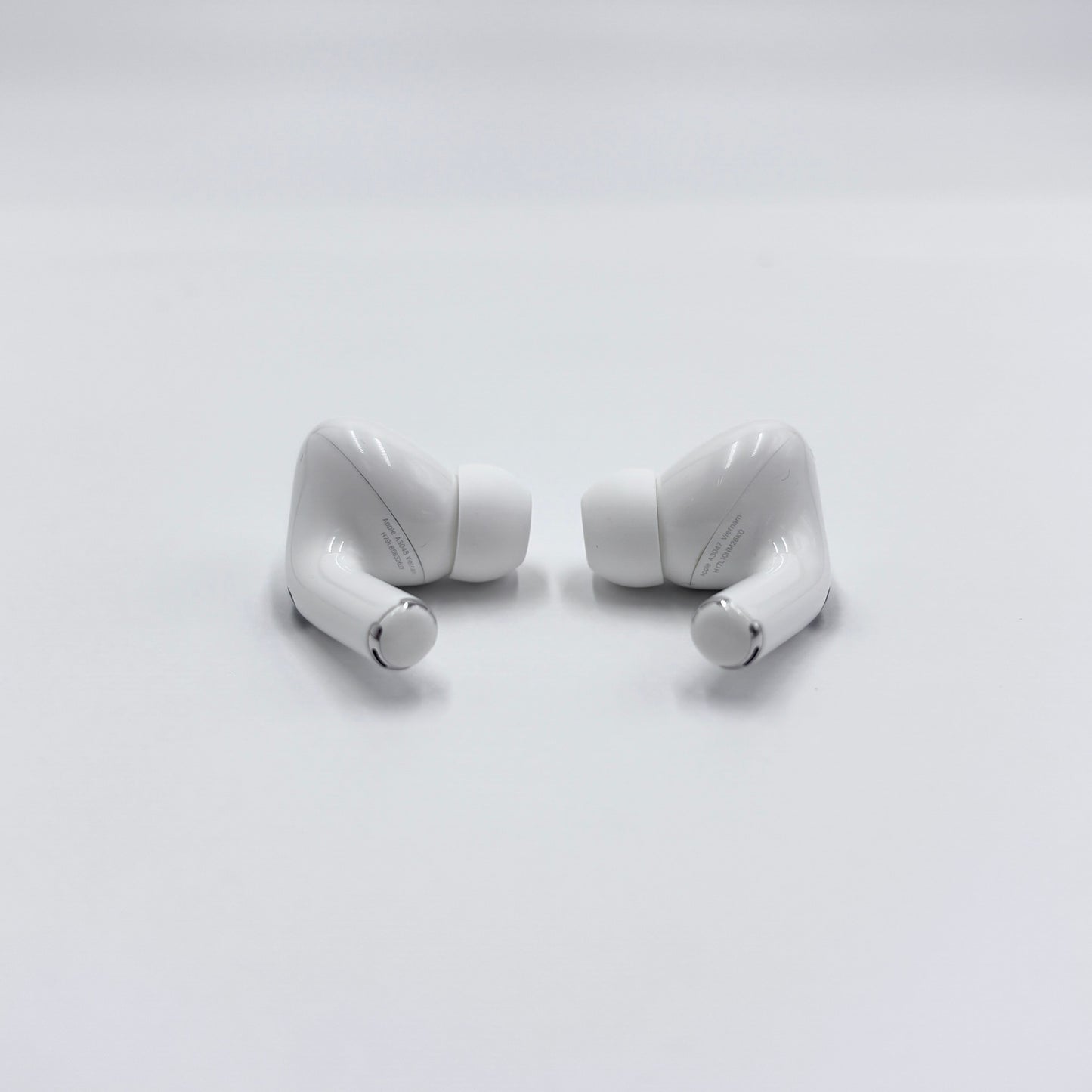 Apple AirPods Pro 第2世代 MagSafe充電ケース(USB-C)付き MTJV3J/A【C5057-60】