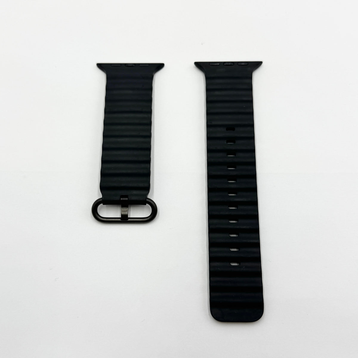 美品 Apple Watch Ultra 3 49mm GPS + Cellular チタニウムケース/ブラックオーシャンバンド MF0J4J/A 付属品完備 バッテリー最大容量100% 【C9030-C】