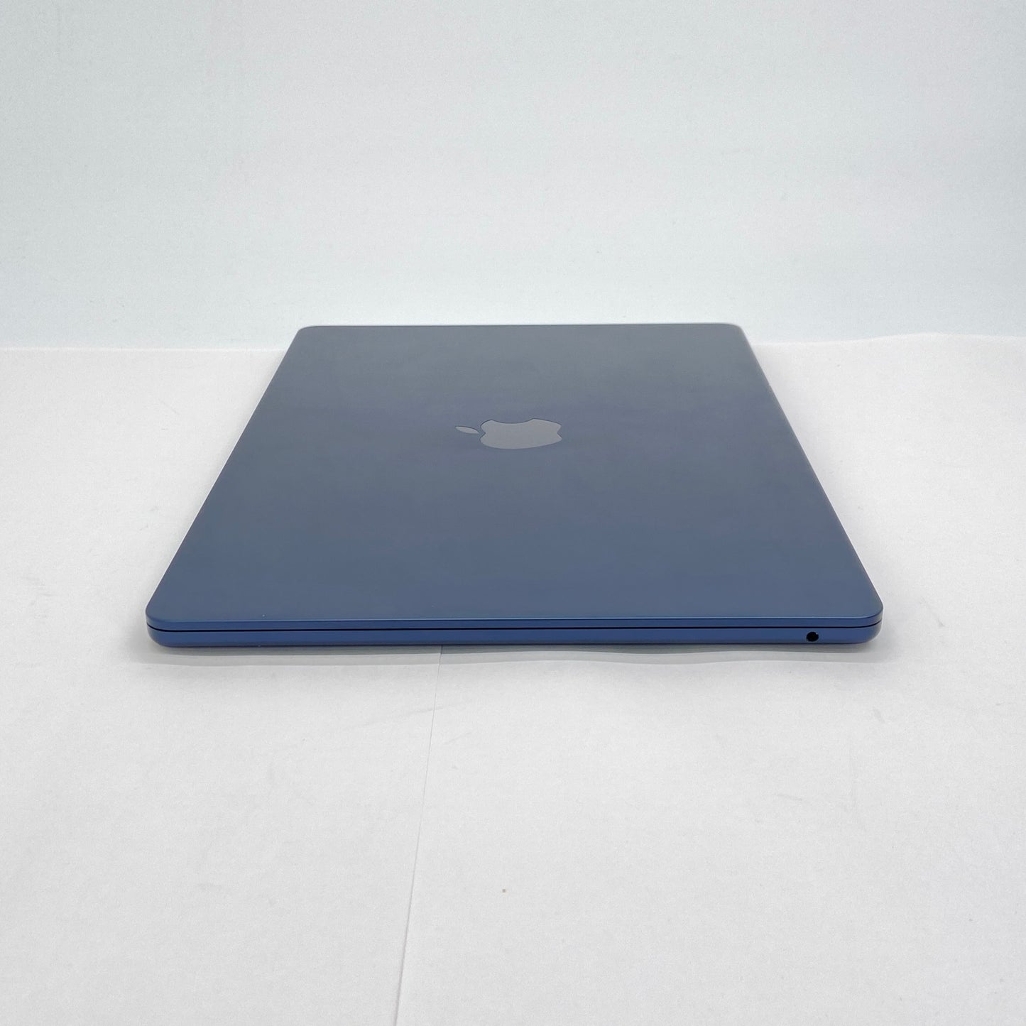 MacBook Air 15インチ (Early 2025) Apple M4 10コア/16GB/SSD 512GB ミッドナイト MW1M3J/A バッテリー最大容量100%【C6396-100】