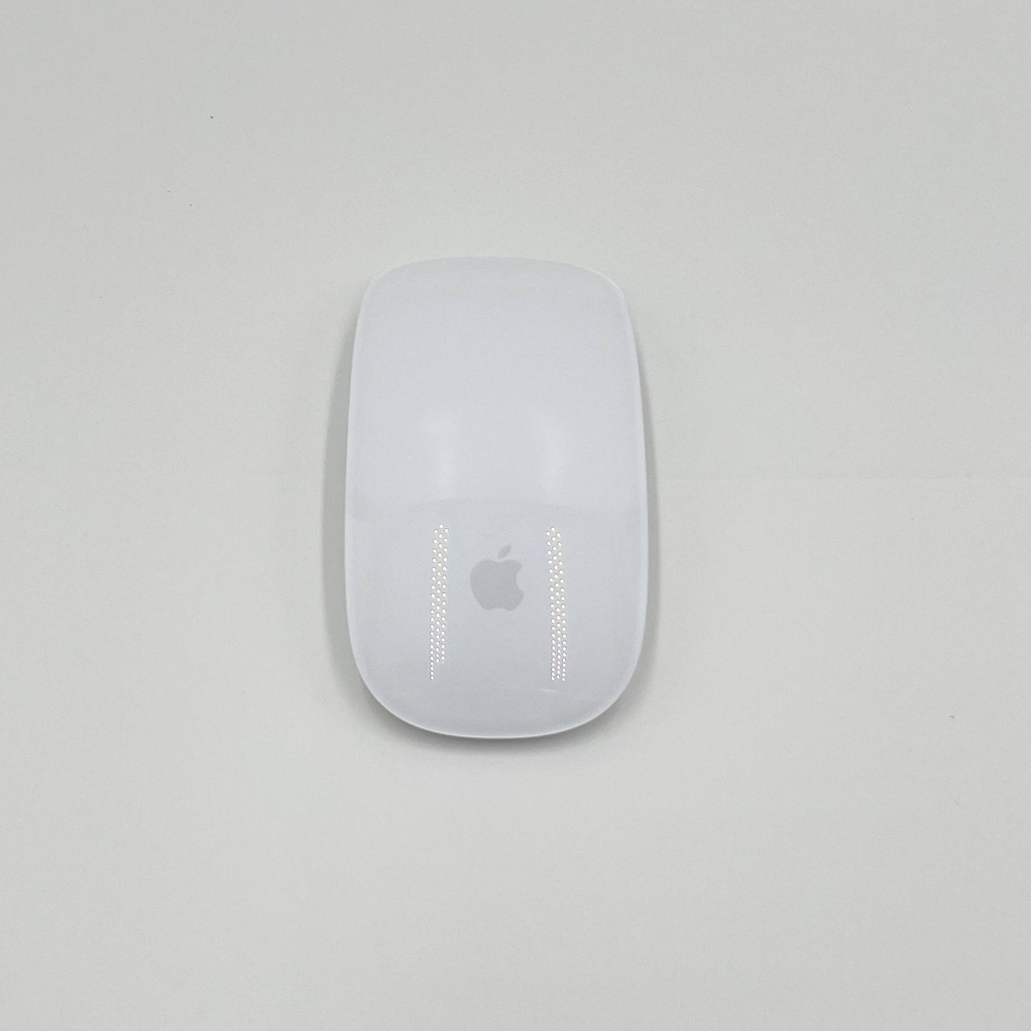 美品 Apple Magic Mouse White USB-C MXK53ZA/A A3204 最新モデル【C7844-60】
