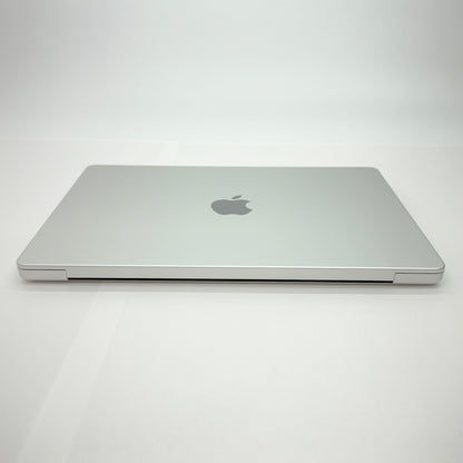 新品同様 美品 Apple MacBookPro 14インチ M5 10コアCPU 10コアGPU  24GB 1TB Nano-textureガラス搭載 シルバー 限定保証 有効期限：2026年10月27日【C5327-80】