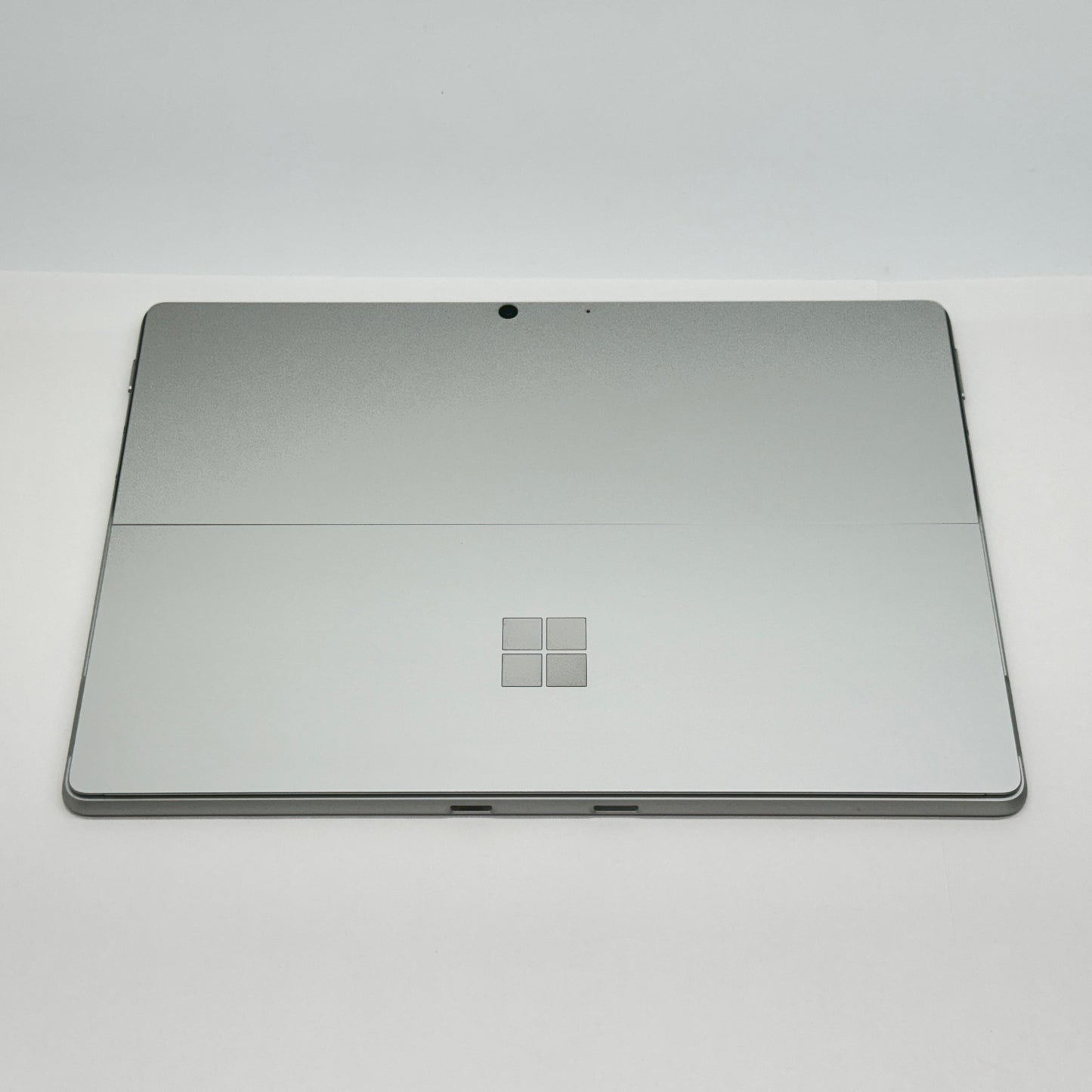 Surface Pro8 i5 1135G7 8GB SSD 256GB Windows11 Home  バッテリー最大容量84% キーボード、ペン付き【C7448-80】