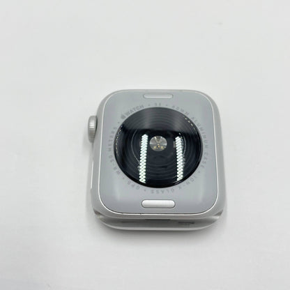 Apple Watch SE 第2世代 40mm GPS シルバーアルミニウムケース/ミラネーゼループ MRTT3J/A バッテリー最大容量93% 【C6751-C】