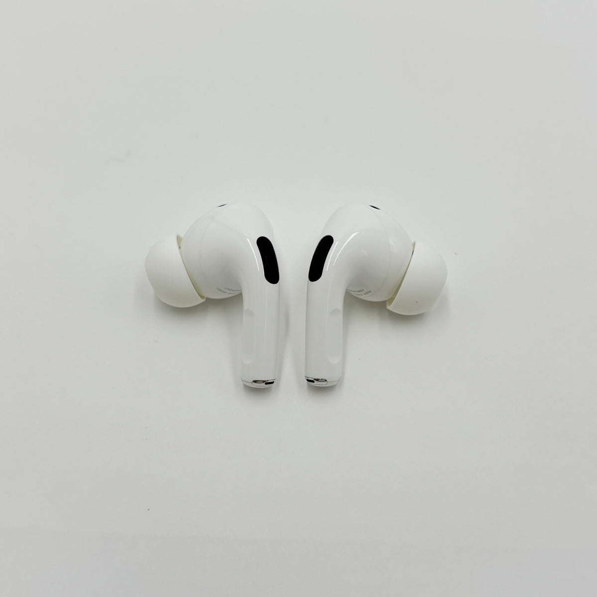美品 Apple 純正 AirPods Pro 第2世代 MagSafe充電ケース USB-C MTJV3J/A【C9272-60】