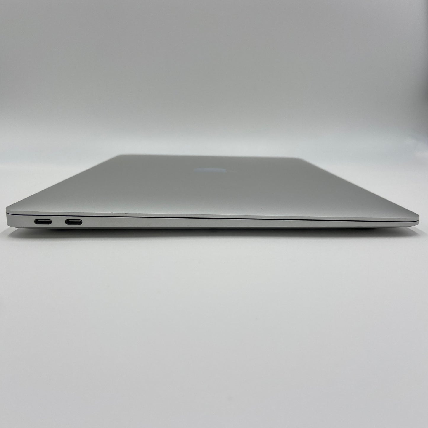 MacBook Air M1 2020 13インチ 8C CPU/7C GPU M1 8GB 256GB MGN93J/A バッテリー最大容量95％【C5252-80】