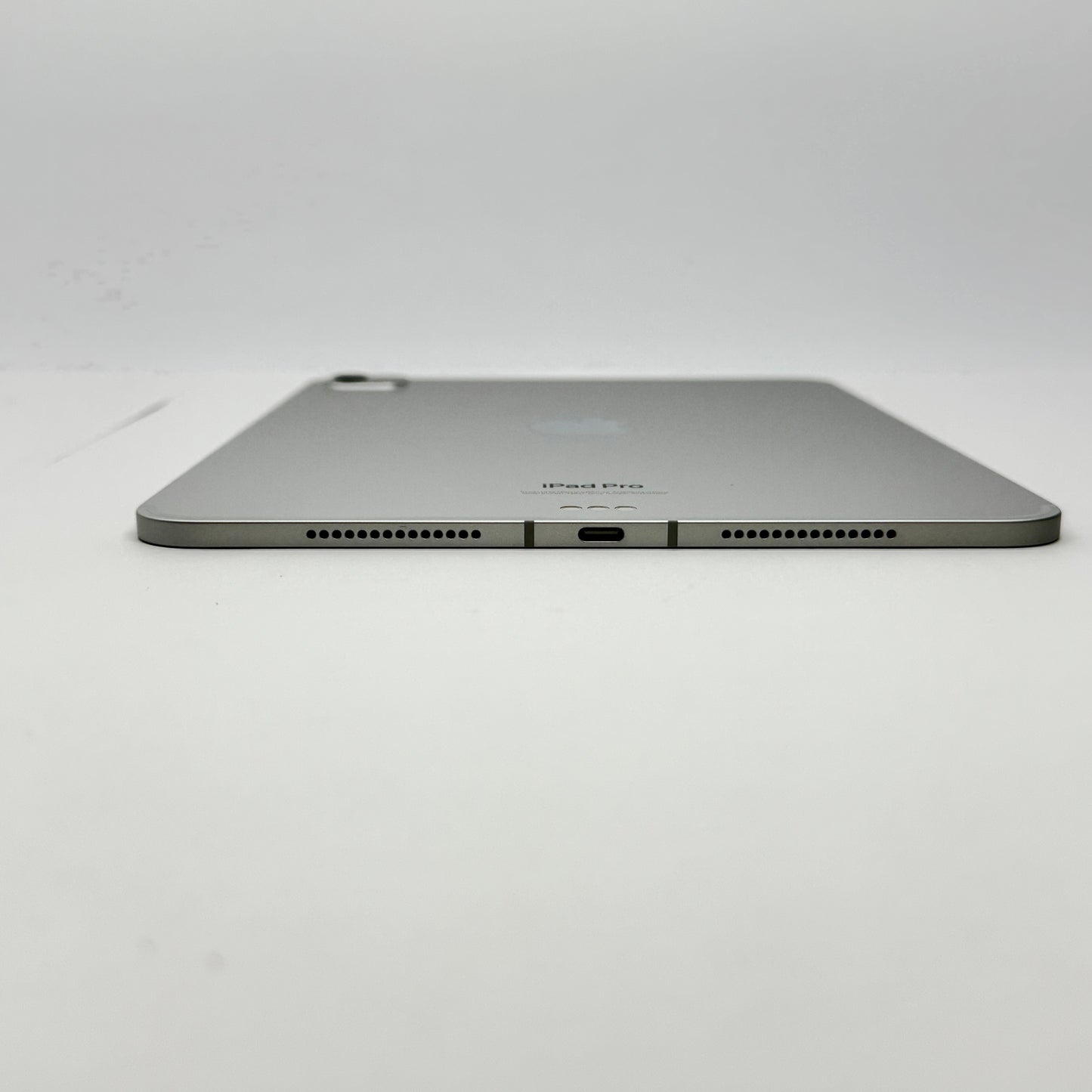 美品 SIMフリー iPad Pro 11インチ M4 Wi-Fi+Cellular 256GB MVW23J/A シルバー バッテリー最大容量100%  付属品完備 純正カバー付属【C7746-80】