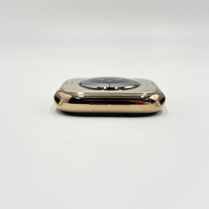 美品 Apple Watch Series 11 46mm GPS+Cellular ゴールドチタニウム MFC34J/A ブラックスポーツバンド S/M MXM23FE/A【C9164-C】