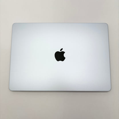 美品 MacBook Air 15インチ M4 CPU10コア GPU10コア 16GB 256GB スカイブルー バッテリー最大容量100%【C8103-80】