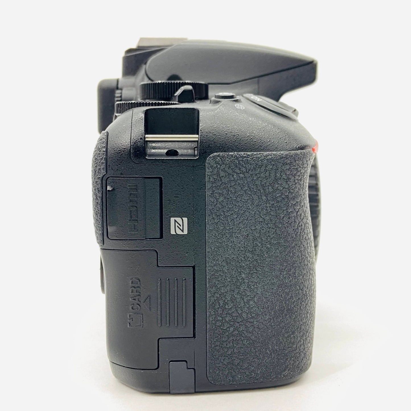 美品 NIKON D5600 ボディ デジタル一眼レフカメラ 【C4860-100】