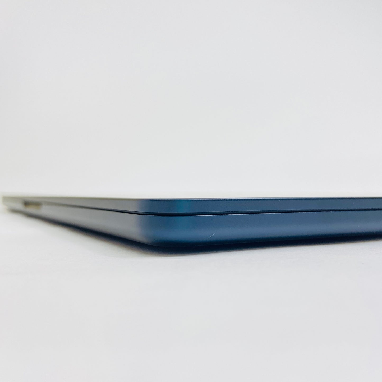 バッテリー最大容量93％ MacBook Air M2 2022 8C CPU/10C GPU 8GB 512GB MLY43J/A C3886 80サイズ発送