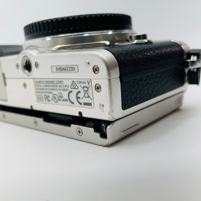 OLYMPUS PEN Lite E-PL7 ダブルズームキット【C4570-80】