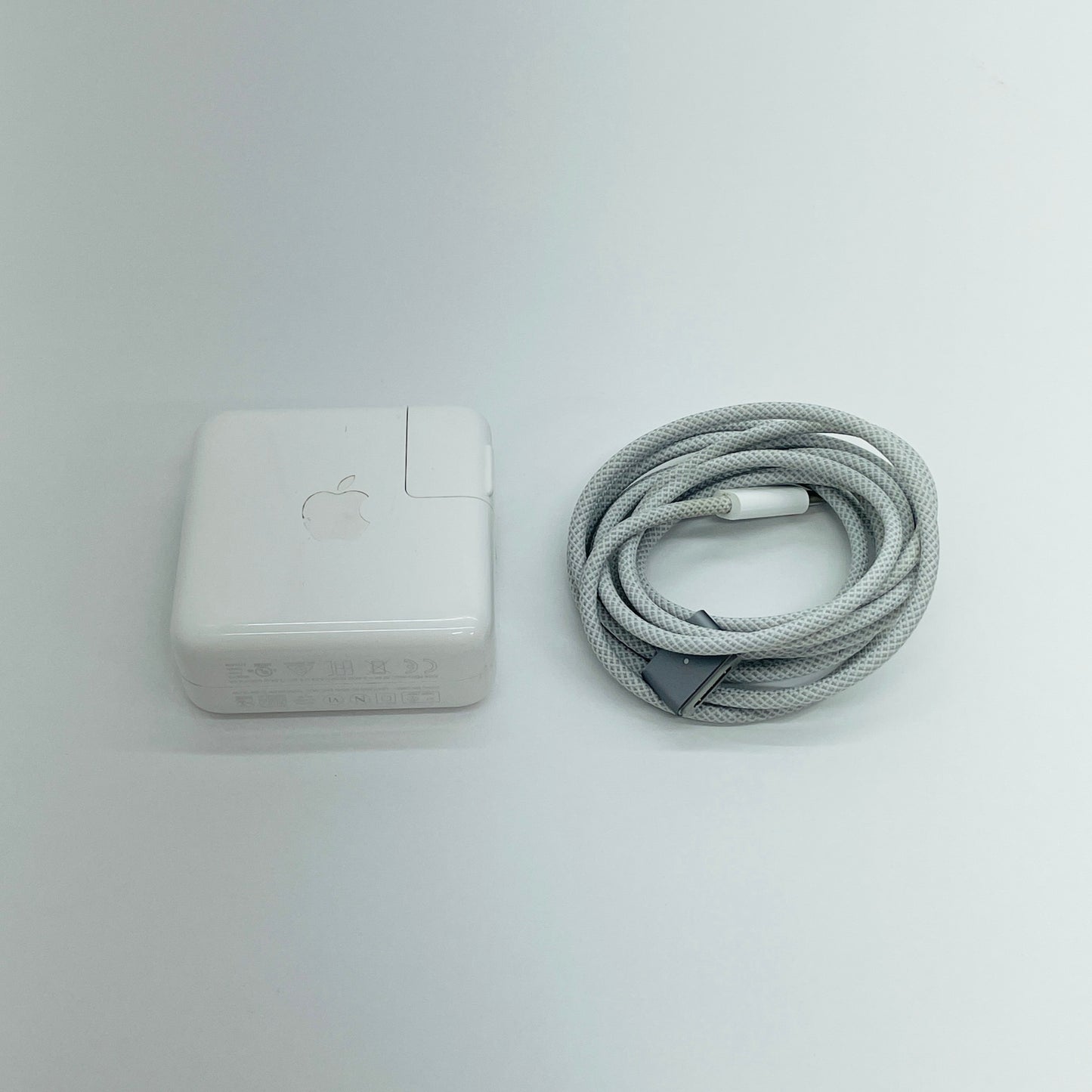 美品 Apple MacBook Pro 14インチ M3 16GB 512GB シルバー バッテリー最大容量97%【C4562-80】