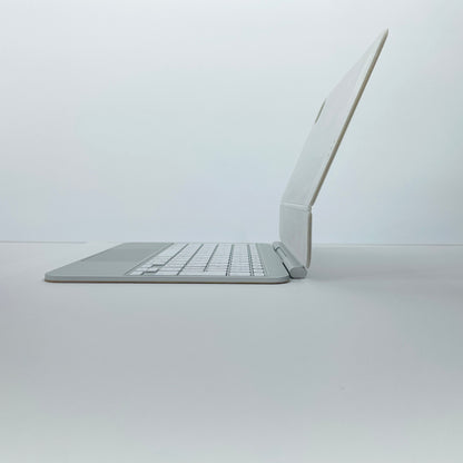 Apple 11インチiPad Pro（M4）用Magic Keyboard 日本語 MWR03J/A（ホワイト）【C4654-60】