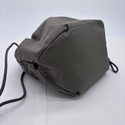 美品 PGYTECH OneGo ドローストリングバッグ フォレストグリーン【C7512】