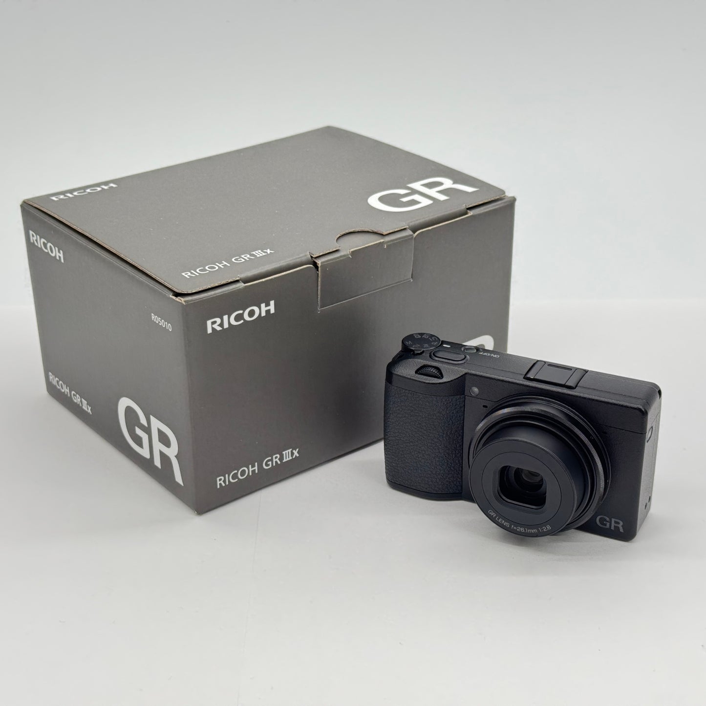 美品 保証あり RICOH リコー GR III x コンパクトデジタルカメラ  付属品完備 ショット数7,431回 【C7536-60】