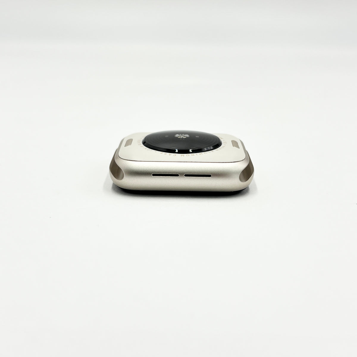 美品 Apple Watch SE3 第3世代 40ｍｍ GPSモデル MEHV4J/A スターライトアルミ+ブラックスポーツバンドS/M 付属品完備【C8966-C】