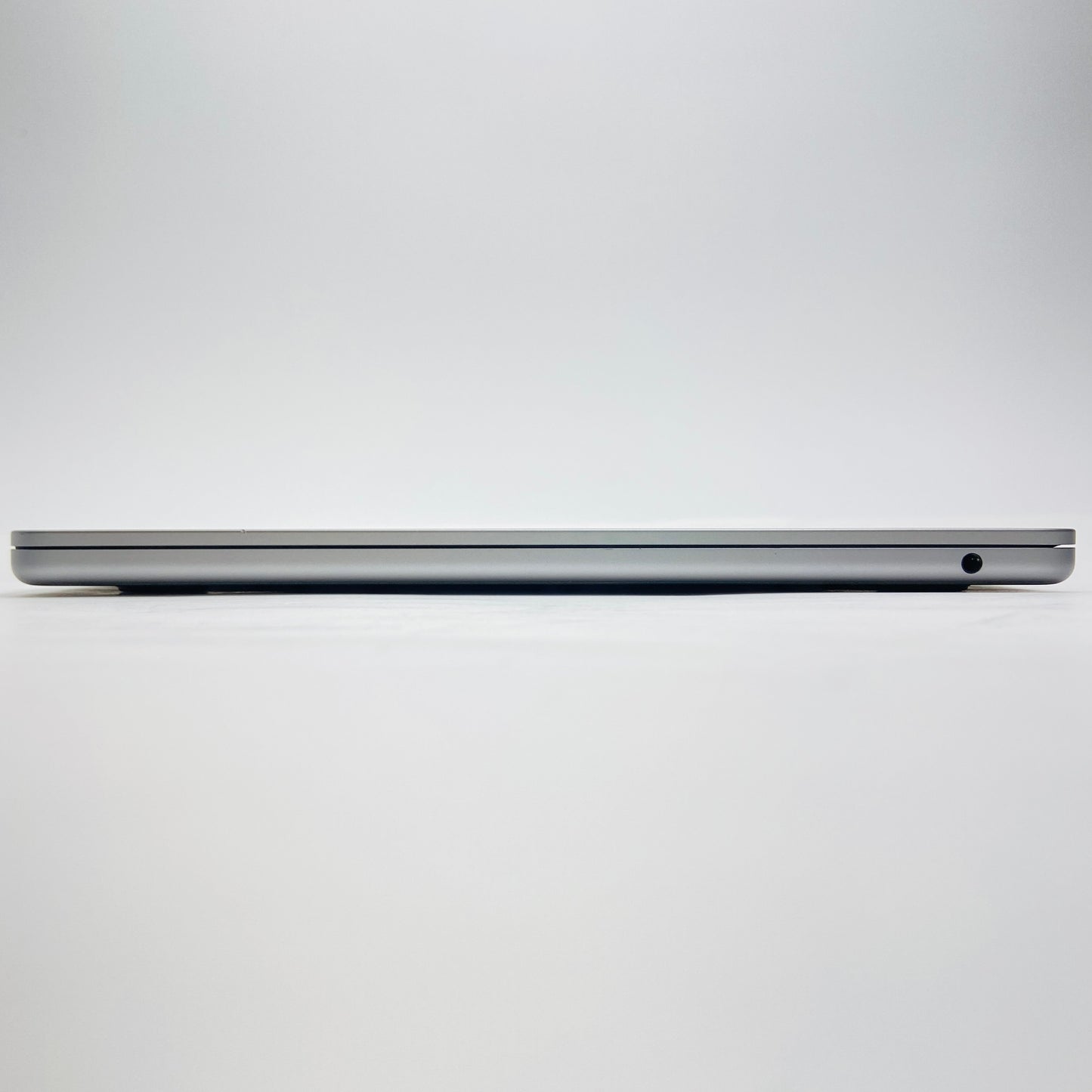 バッテリー最大容量98% Apple MacBook Air 2022 13インチ  M2 8GB 256GB MLXW3J/A【C4103-80】